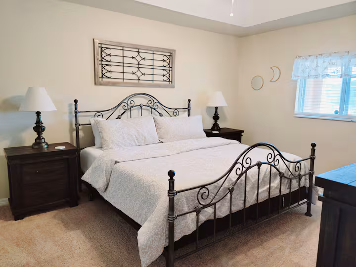 The king room at Crescent Moon